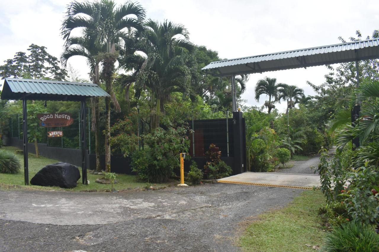 Hotel Roca Negra Del Arenal La Fortuna Exterior photo