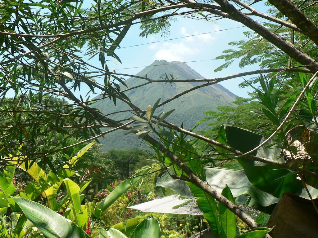 Hotel Roca Negra Del Arenal La Fortuna Exterior photo